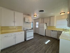 816 W Fedora Ave in Fresno, CA - Building Photo - Building Photo