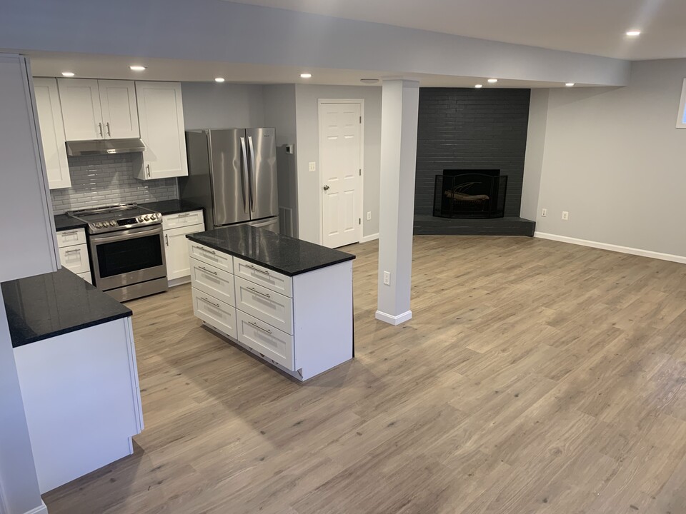 4631 Massachusetts Ave NW, Unit Basement in Washington, DC - Building Photo