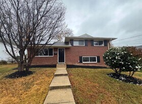 10309 Conover Dr in Silver Spring, MD - Building Photo