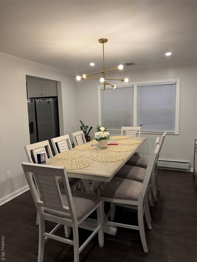 731 Hungry Harbor Rd in Valley Stream, NY - Building Photo - Building Photo