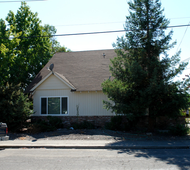 1141 Evans Dr in Santa Rosa, CA - Building Photo