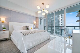 485 Brickell Ave in Miami, FL - Building Photo - Building Photo