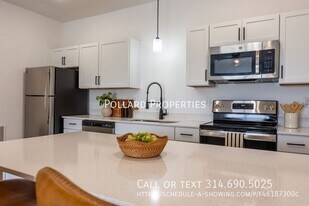 605 Parkview Dr in Wright City, MO - Building Photo