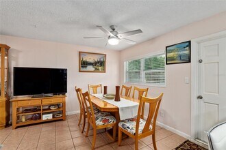 3658 NW 39th Pl in Gainesville, FL - Building Photo - Building Photo