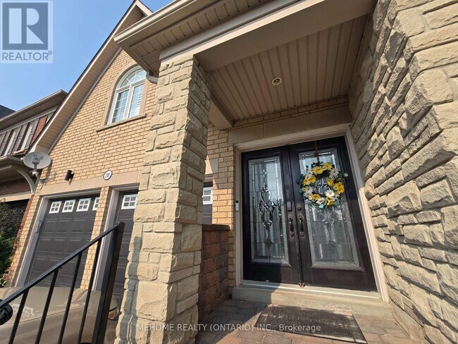 201 Selwyn Rd in Richmond Hill, ON - Building Photo - Building Photo