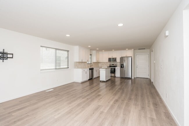 14385 100th Ave SE in Yelm, WA - Building Photo - Building Photo