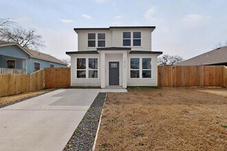 1610 Life Ave in Dallas, TX - Building Photo - Building Photo