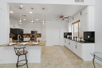 6843 S 26th St in Phoenix, AZ - Building Photo - Building Photo