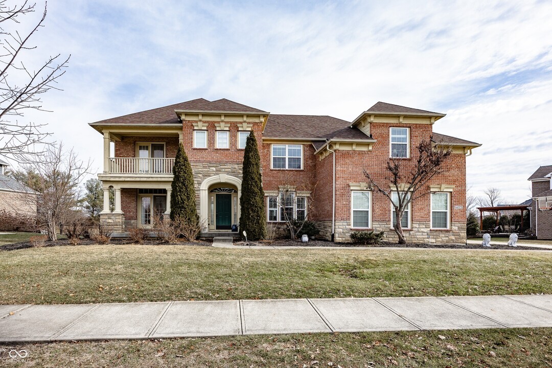 14375 Alderbrook Trail in Carmel, IN - Building Photo