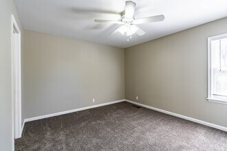 Rivermont Apartments in Murfreesboro, TN - Building Photo - Building Photo