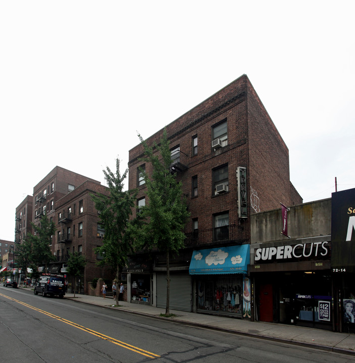 Portsmouth Apartments in Forest Hills, NY - Building Photo