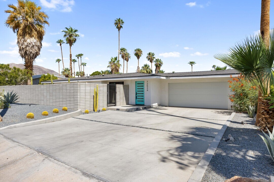 73534 Silver Moon Trail in Palm Desert, CA - Foto de edificio
