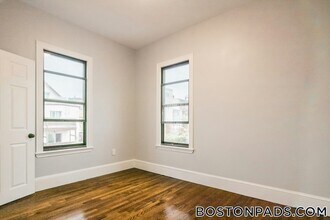 344 Saratoga St, Unit 3 in Boston, MA - Building Photo - Building Photo