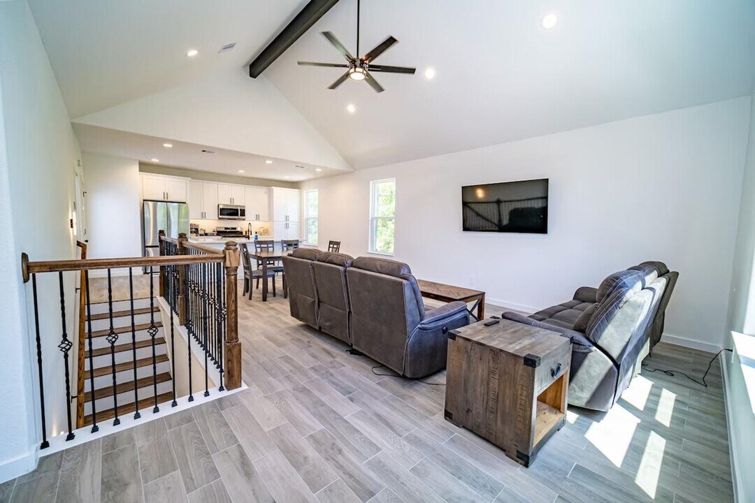 4706 Idaho St in Houston, TX - Building Photo