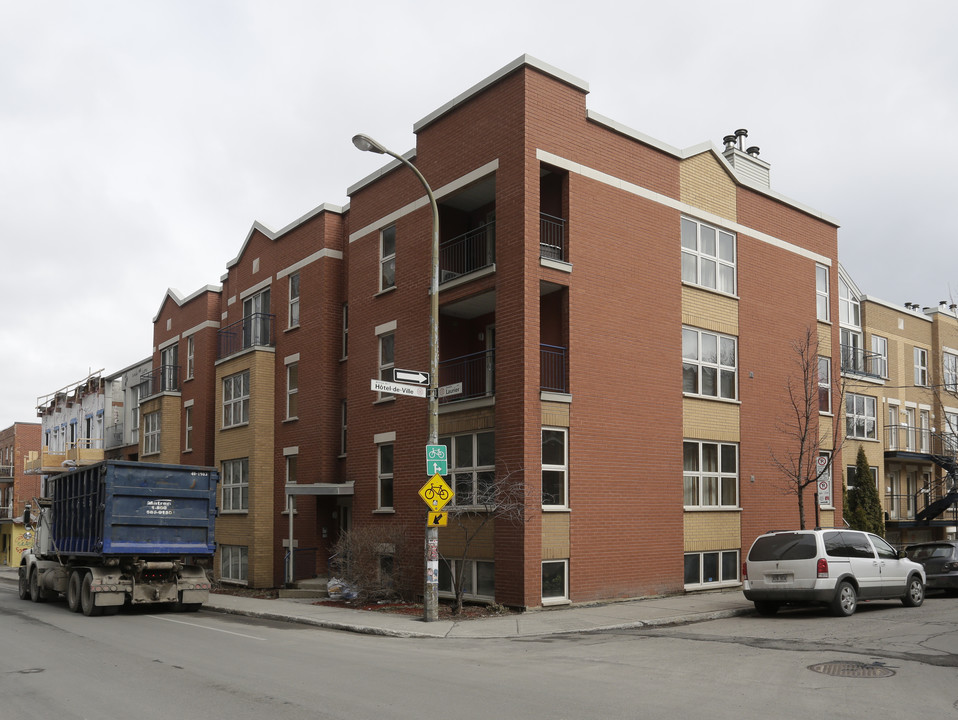 214 Laurier E in Montréal, QC - Building Photo