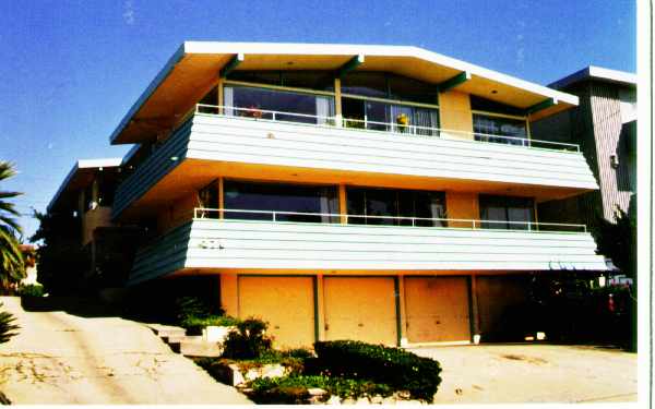 378 Palos Verdes Blvd in Redondo Beach, CA - Building Photo