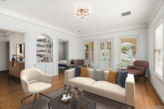 331 W Elsmere Pl in San Antonio, TX - Building Photo - Building Photo