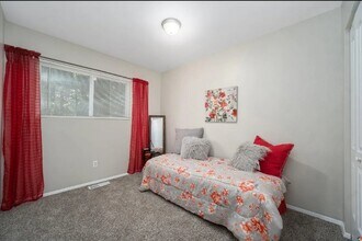 155 Delmar Ln in Newport News, VA - Building Photo - Building Photo