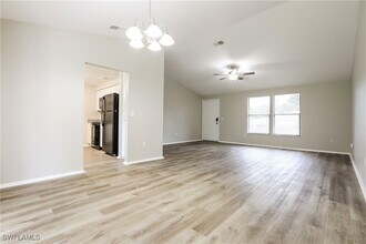 20569 Tappan Zee Dr in Port Charlotte, FL - Building Photo - Building Photo