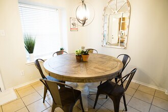 539 Stable Vista in San Antonio, TX - Building Photo - Building Photo