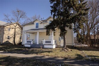 609 24th St in Niagara Falls, NY - Building Photo - Building Photo