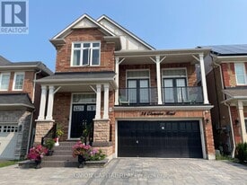 58 Clamerten Rd in Whitchurch-Stouffville, ON - Building Photo