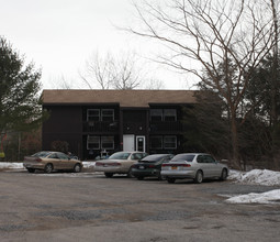 Eastview Apartments in Cairo, NY - Foto de edificio - Building Photo