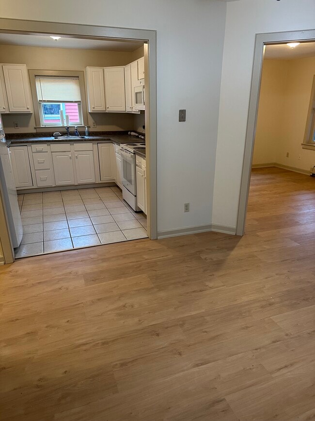 159 N Leverett Rd in Montague, MA - Building Photo - Building Photo
