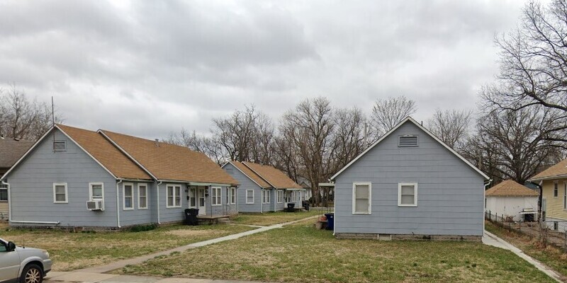 425 E 6th St in Newton, KS - Foto de edificio