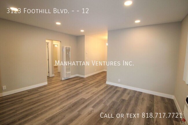 3123 Foothill Blvd, Unit 12 in Montrose, CA - Foto de edificio - Building Photo