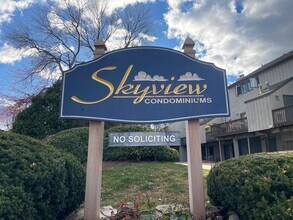 123 Skyview Dr in Cromwell, CT - Building Photo - Building Photo