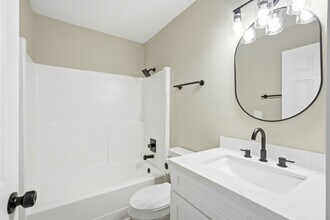 2325 Yew St in Bellingham, WA - Building Photo - Building Photo