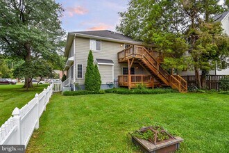 1705 Commonwealth Ave, Unit A in Alexandria, VA - Building Photo - Building Photo