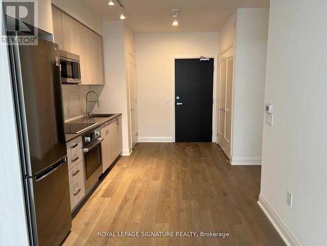 property at 293-293 The Kingsway