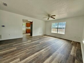 3042 Tiffany Ln in Navarre, FL - Building Photo - Building Photo