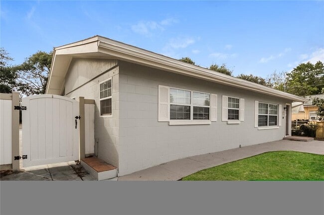 property at 604 Prairie Lake Dr