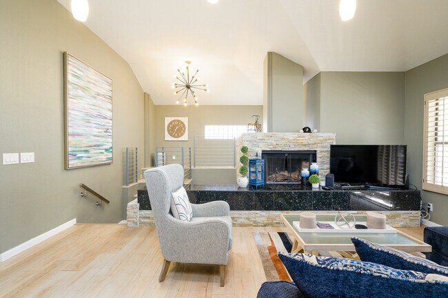 7272 E Gainey Ranch Rd in Scottsdale, AZ - Building Photo - Building Photo