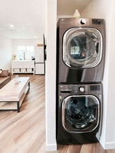 898 Veronica Springs Rd, Unit SI ID1353165P in Santa Barbara, CA - Foto de edificio - Building Photo