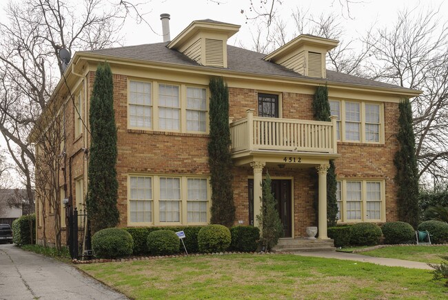 4512 Swiss Ave in Dallas, TX - Foto de edificio - Building Photo