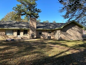 766 McKay Rd in Sumter, SC - Foto de edificio - Building Photo