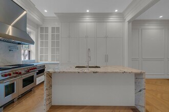 352 Marlborough St in Boston, MA - Building Photo - Building Photo