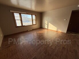 5138 N 84th St in Milwaukee, WI - Building Photo