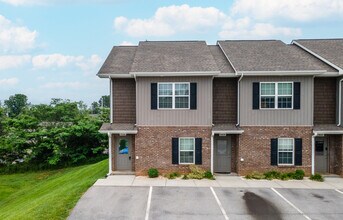 926 Warrior Hill Dr in Louisville, TN - Building Photo - Building Photo