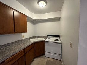 2869 S 6th St in Milwaukee, WI - Building Photo - Building Photo