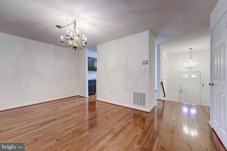 7222 Swansong Way in Bethesda, MD - Building Photo - Building Photo