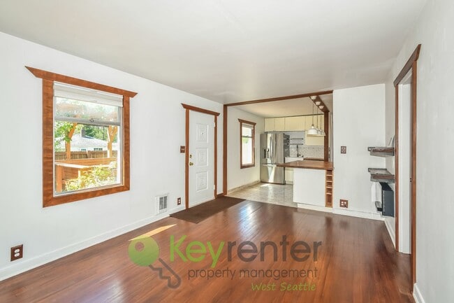 4840 25th Ave SW in Seattle, WA - Building Photo - Building Photo