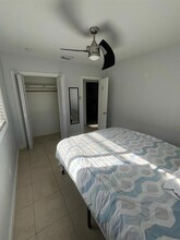 7110 Hope St, Unit 2 in Hollywood, FL - Foto de edificio - Building Photo