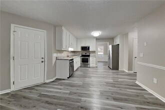 275 Grayson Manor Dr SW in Loganville, GA - Building Photo - Building Photo