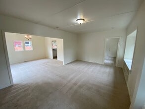 216 17 Mile Dr in Pacific Grove, CA - Building Photo - Building Photo