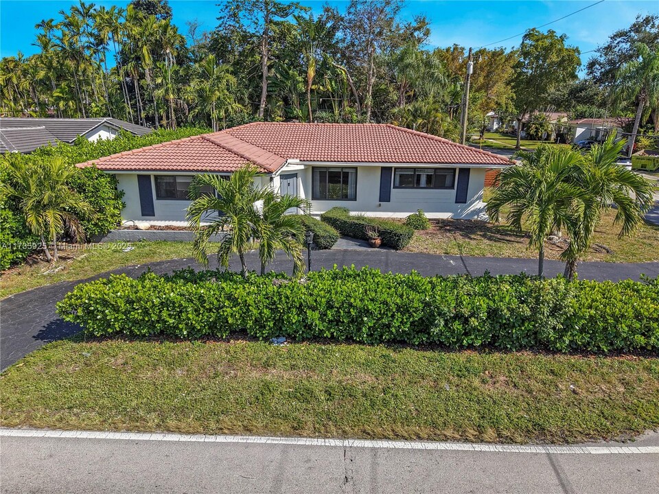 10501 NE 2nd Ave in Miami Shores, FL - Building Photo